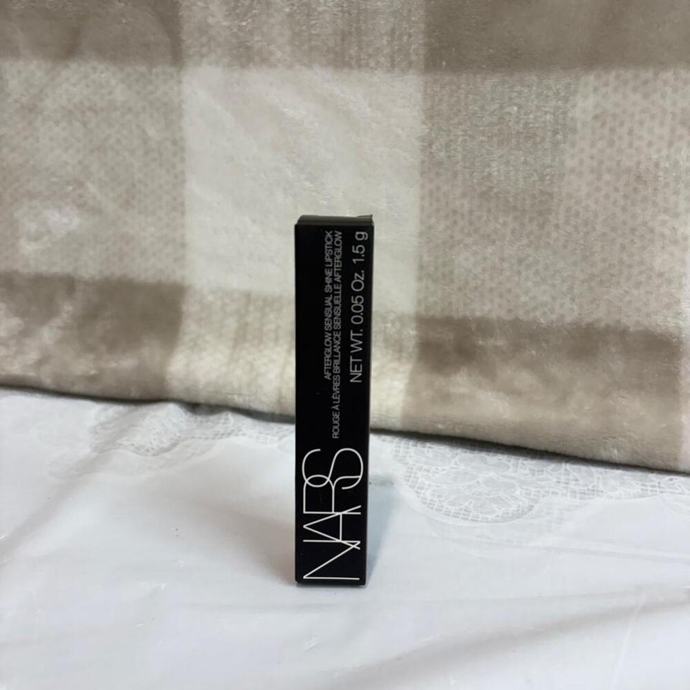 Nars velvet matte lip pencil